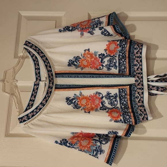 Top - Picture 1 of 3